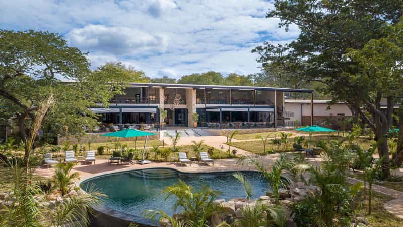 Waterfalls Lodge