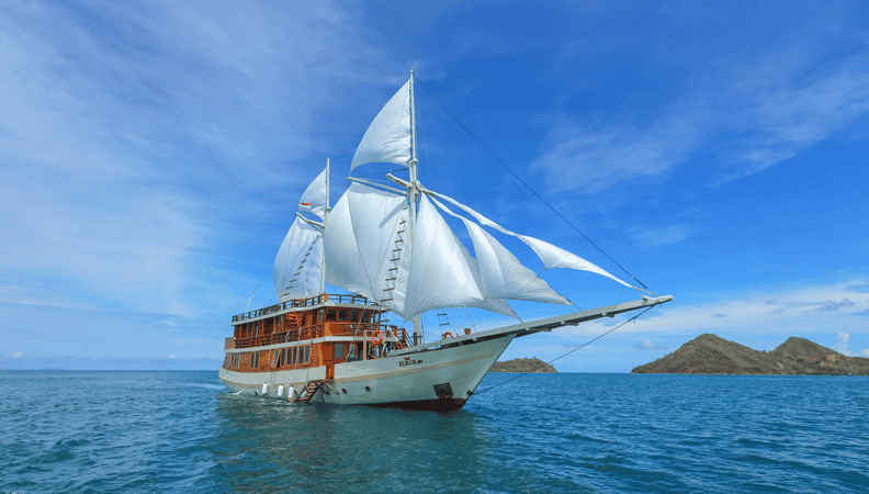 Elrora Liveaboard
