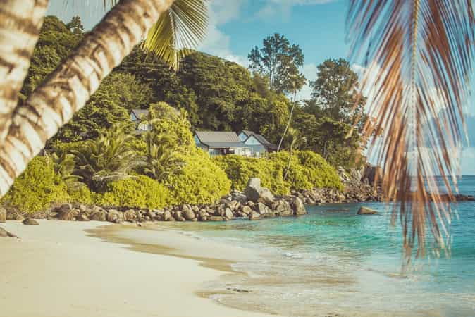 Carana Beach Hotel