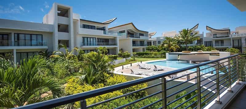 Life in Blue: Azuri Residences