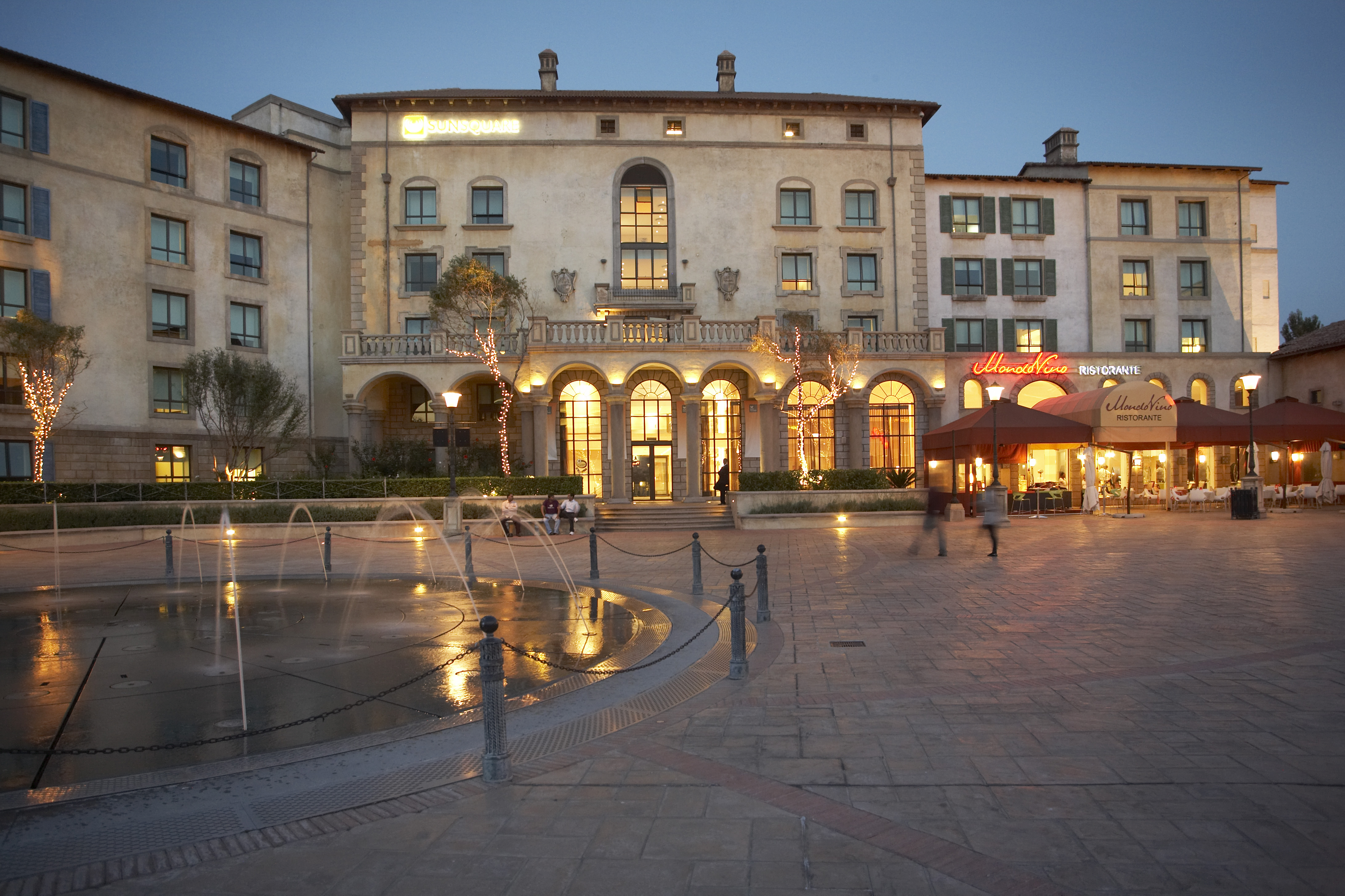 Sun Square SunSquare Montecasino, Johannesburg | Timbuktu Travel
