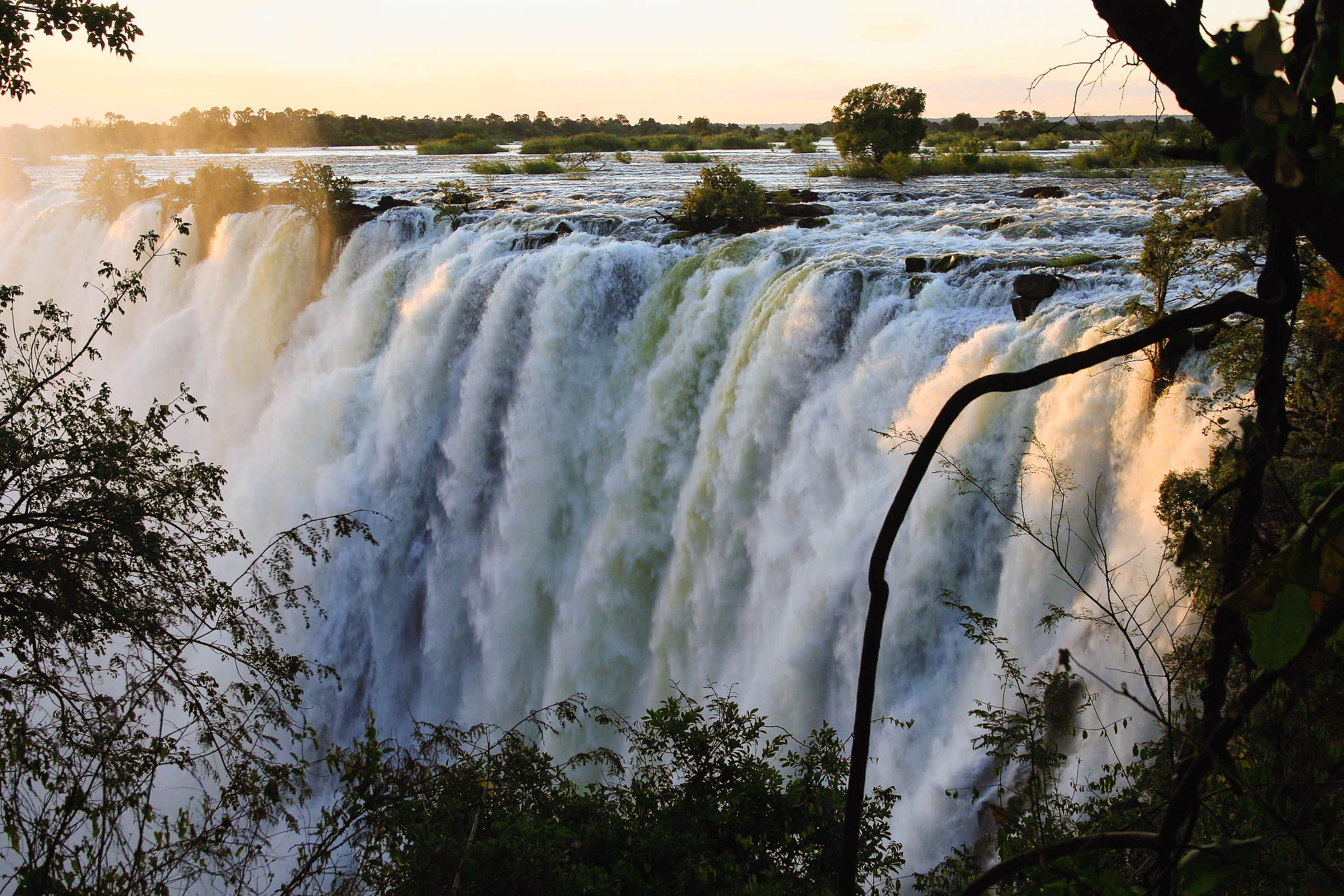 Wildlife & waterfalls: classic Zimbabwe | Timbuktu Travel